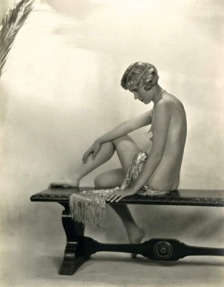 1920s nude blonde woman seated